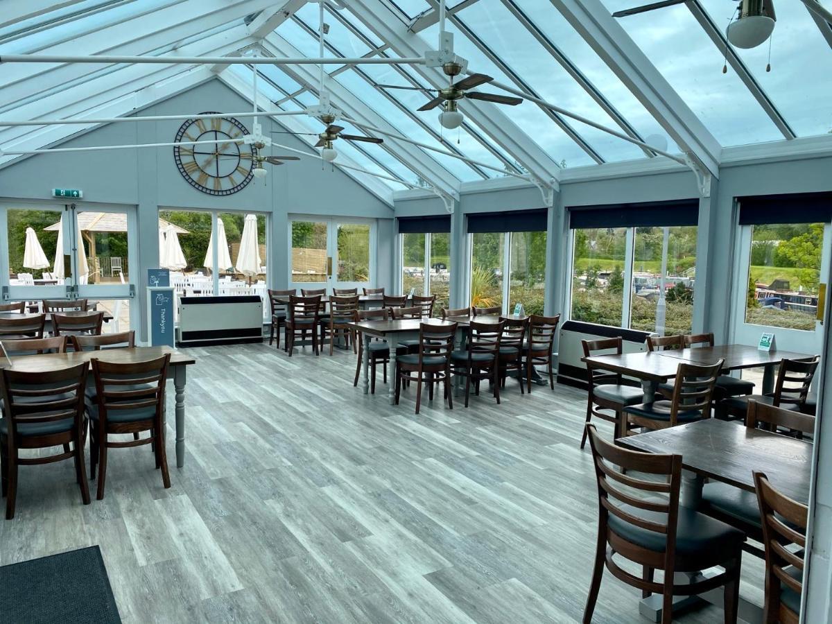 The Riverside Inn Saltford Exterior foto